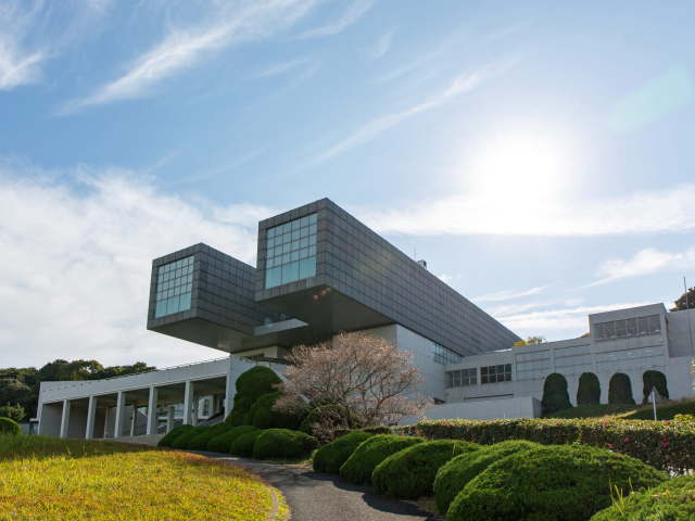 北九州市立美術館本館の写真